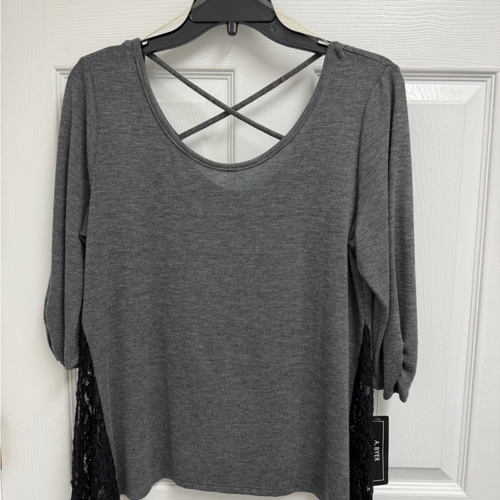 Women's sweater Top with Lace Detail NWT Large